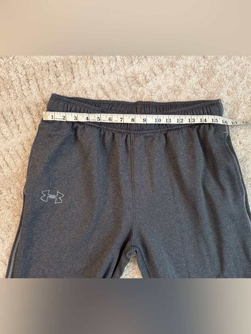 Under Armour Men’s loose active sweatpants size Large - Picture 5 of 6